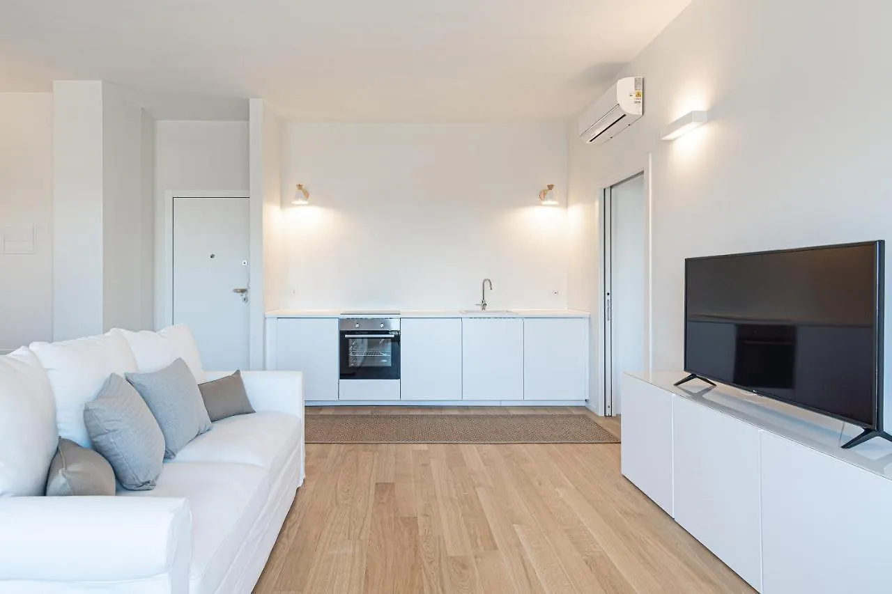 Argiro Luxury Apartment Bari 0*,